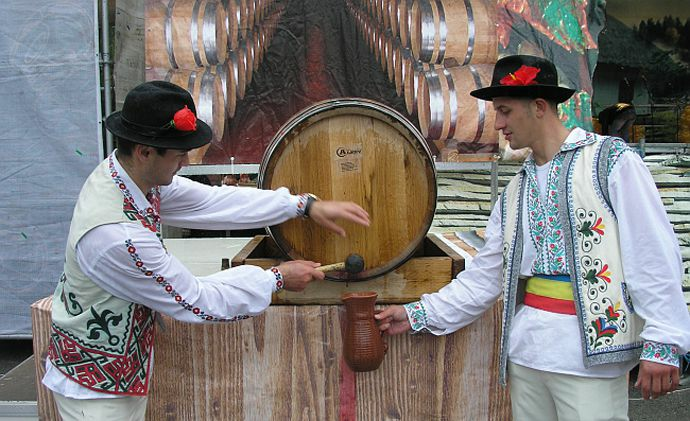 Ziua Vinului este sărbătorită, astăzi, în Moldova
