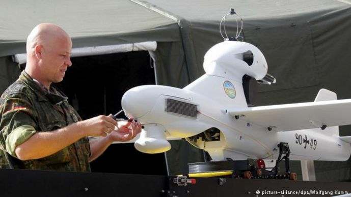 Franţa şi Germania vor trimite drone pentru a supraveghea respectarea armistiţiului în estul Ucrainei