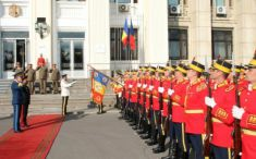 Comandantul Armatei Naţionale efectuează o vizită de lucru în România